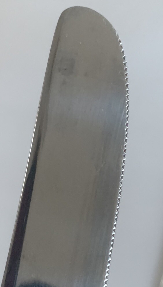 (5) Pc Hampton Silversmiths Nobility 18/10 Stainless S. Dinner Knives Serrated