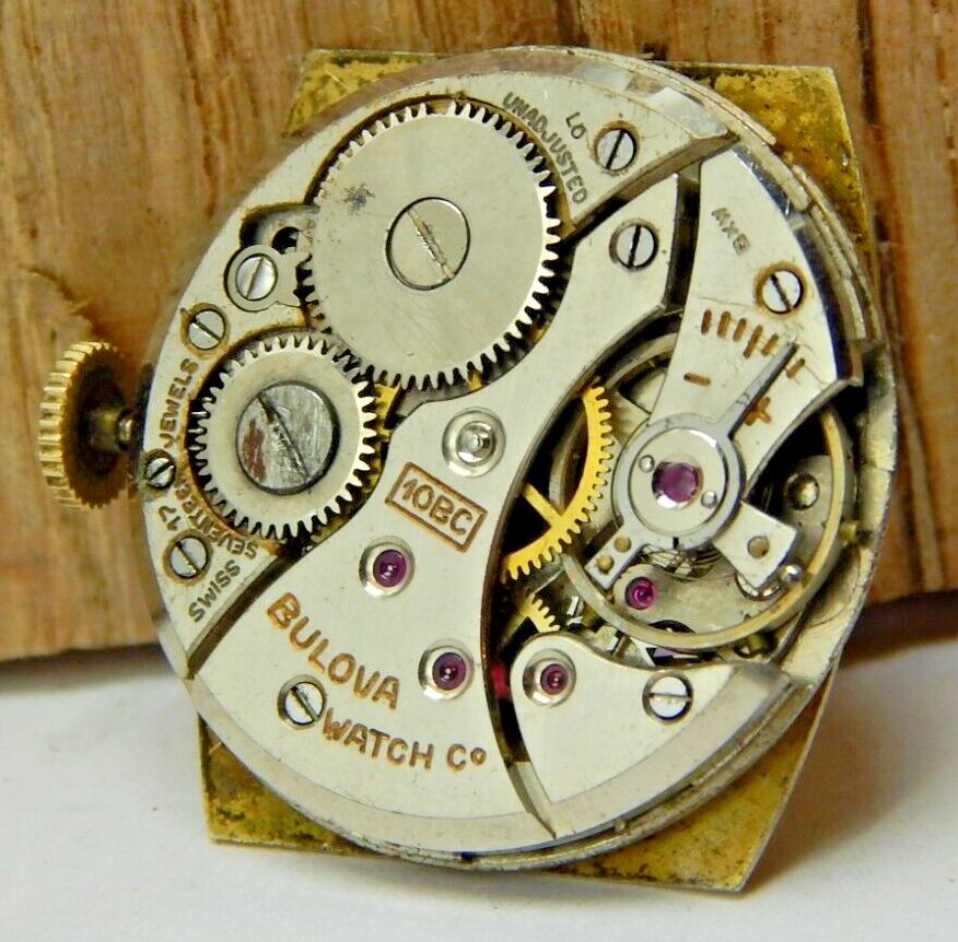 Vintage 1950 Bulova 10BC 17 jewel men's wrist watch movement with