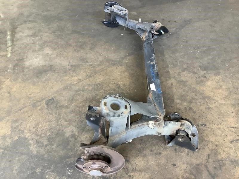 Volkswagen Beetle 1998 2010 convertible eje trasero cargado haz OEM+ Foto 2 de 4