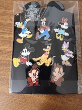 Disney Character Mickey and Friends 8 Pins In The Set