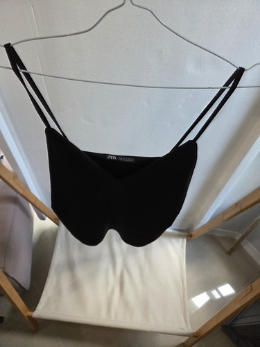ZARA Camisole Top Women Sz L Black V Neckline Spaghetti Strap Fitted Comfortable - Picture 4 of 8