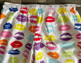 Pink Victoria's Secret Pajama Lounge Set Size Med Kisses Lips Pants Shirt Pocket