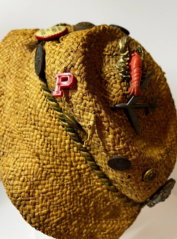 Sombrero de paja tejido vintage para excursionistas botones colgantes hallazgo patrimonial Foto 3 de 4