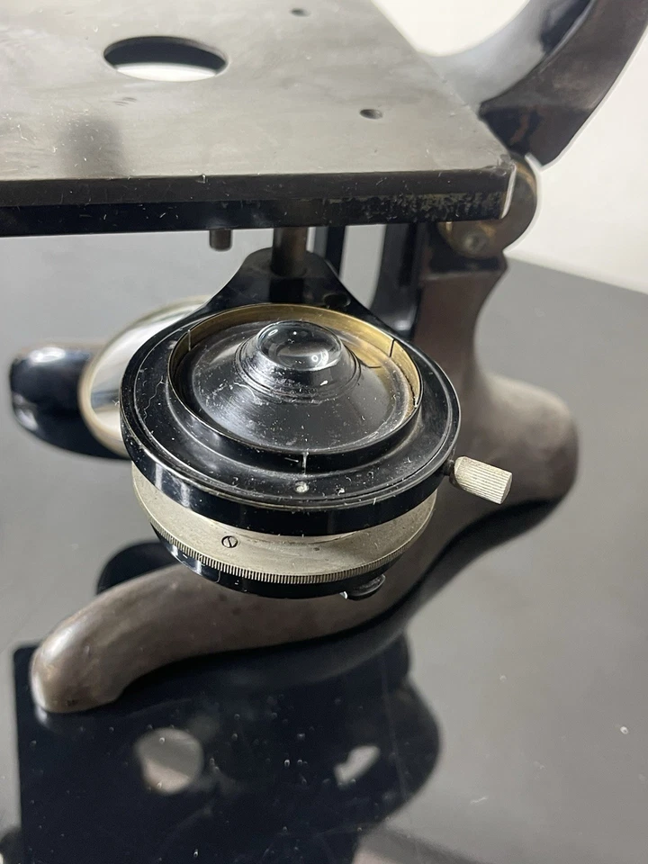 Antique Ernst Leitz Wetzlar Microscope No. 208594 - Image 4 of 4