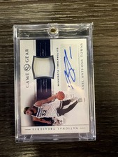 2018 Panini National Treasures Game Gear Karl-Anthony Towns #GG-KAT Patch 