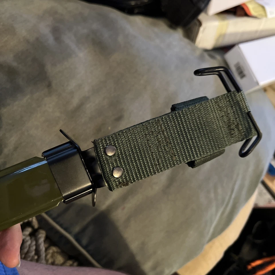 Funda para cuchillo de combate M-7 pesada negra y verde oliva Foto 3 de 4