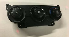Kia Cerato MK1 (ED) - Heater Control Unit - 927502F000