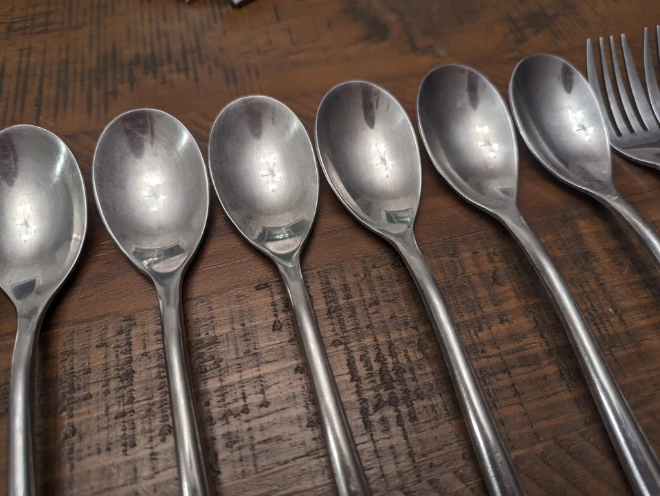36 x Towle Wave Flatware Knife Fork Spoon - Image 3 of 4