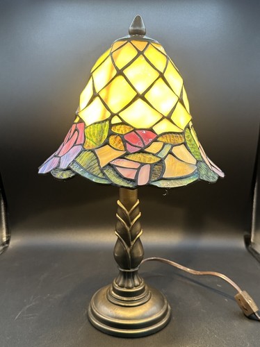 Tiffany Style Table Lamp Stained Glass Flowers 16” Tall - Picture 10 of 10