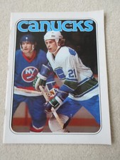 1977 VANCOUVER CANUCKS v NEW YORK ISLANDERS NHL HOCKEY PROGRAM.