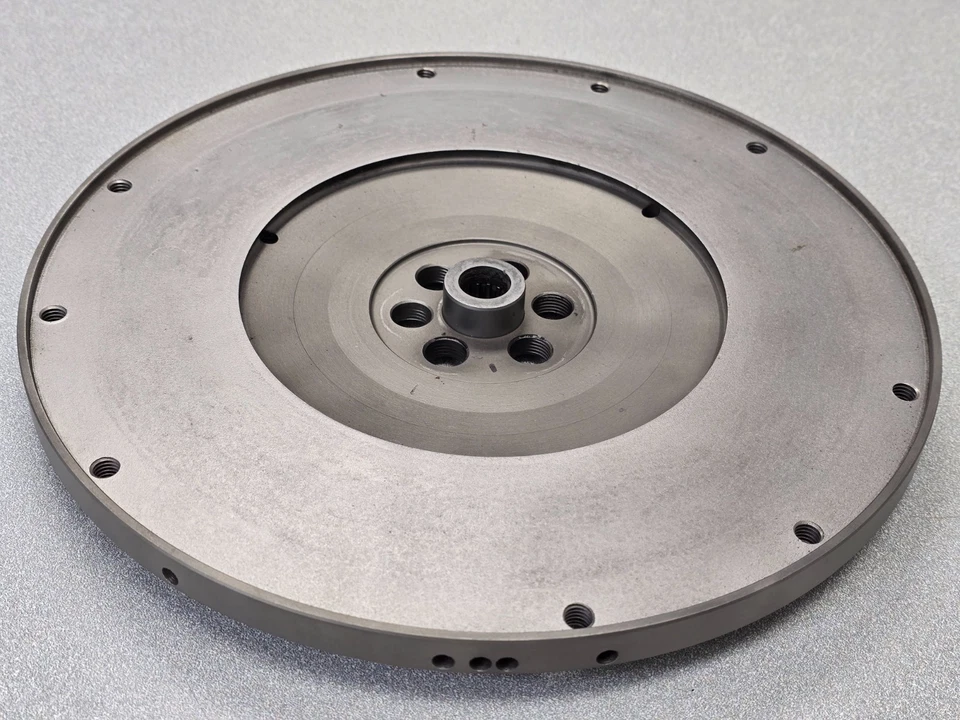 USED ORIGINAL GENUINE PORSCHE 911 911S 915 225mm FLYWHEEL #1 - Image 2 of 4