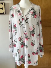 Image of Evans Women's White + Grey Stripes Floral 3/4 Sleeve Placket Top Shirt NWT UK26