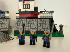 Lego Castle Ninja 6093:Flying Ninja Fortress Complete with Instructions