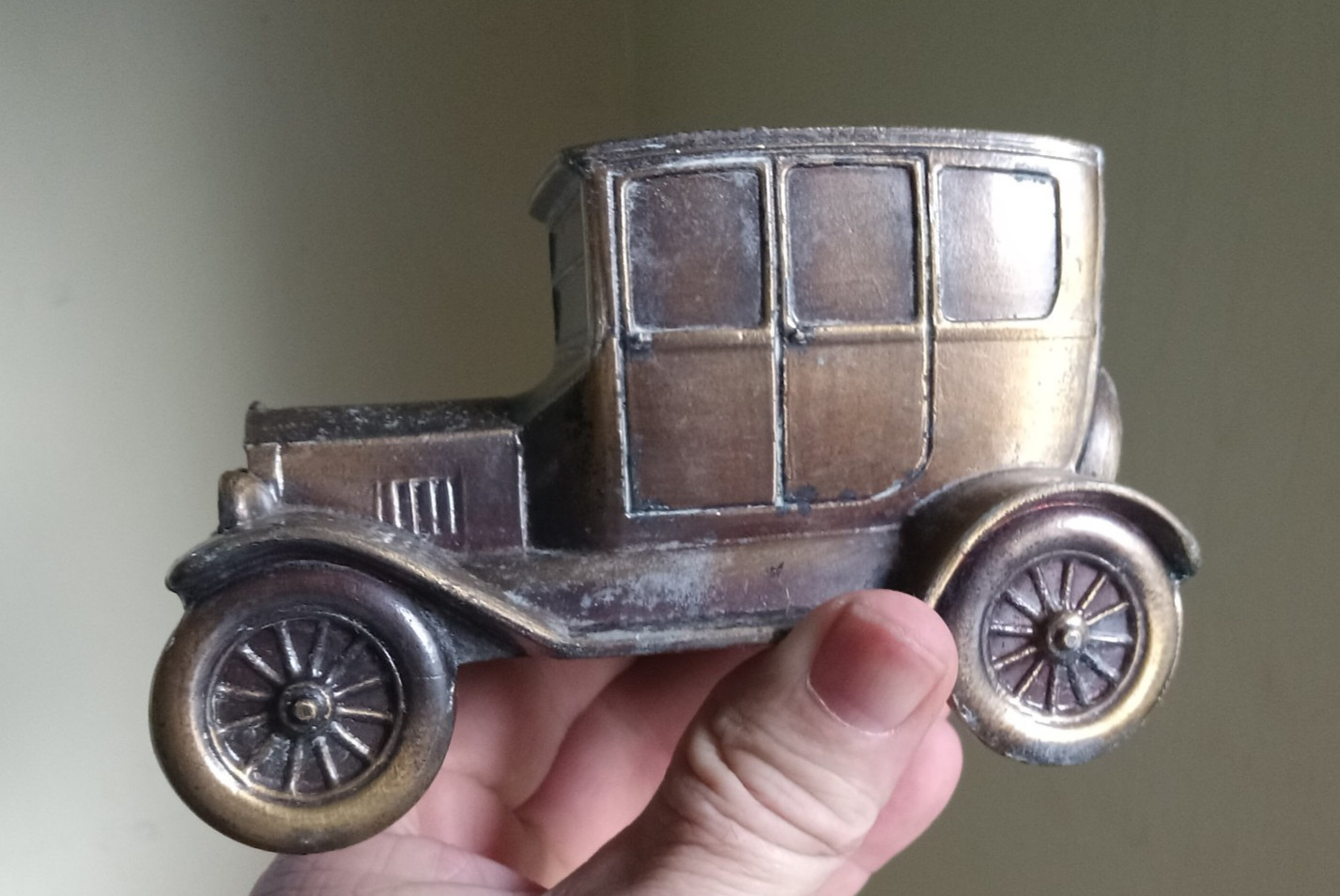 VINTAGE 1927 FORD MODEL T METAL ADVERTISING COIN BANK FROM SPRINGFIELD,OHIO