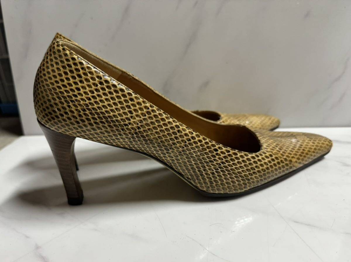 Rare Gucci Python Leather Heels Pumps Snakeskin S… - image 4