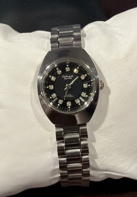 OMAX HBJ982 Women's Quartz Analog Watch Black Dial Silver Tone Stainless Steel