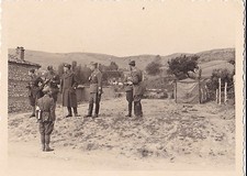 FOTO SOLDATI SECONDA GUERRA MONDIALE IN ESERCITAZIONE CAMPESTRE 3-218