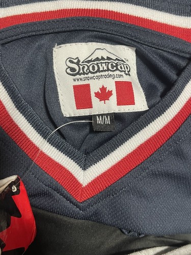 NWT Snowcap Canada Youth Hockey Jersey Medium Maple Leaf Sewn - Picture 3 of 3
