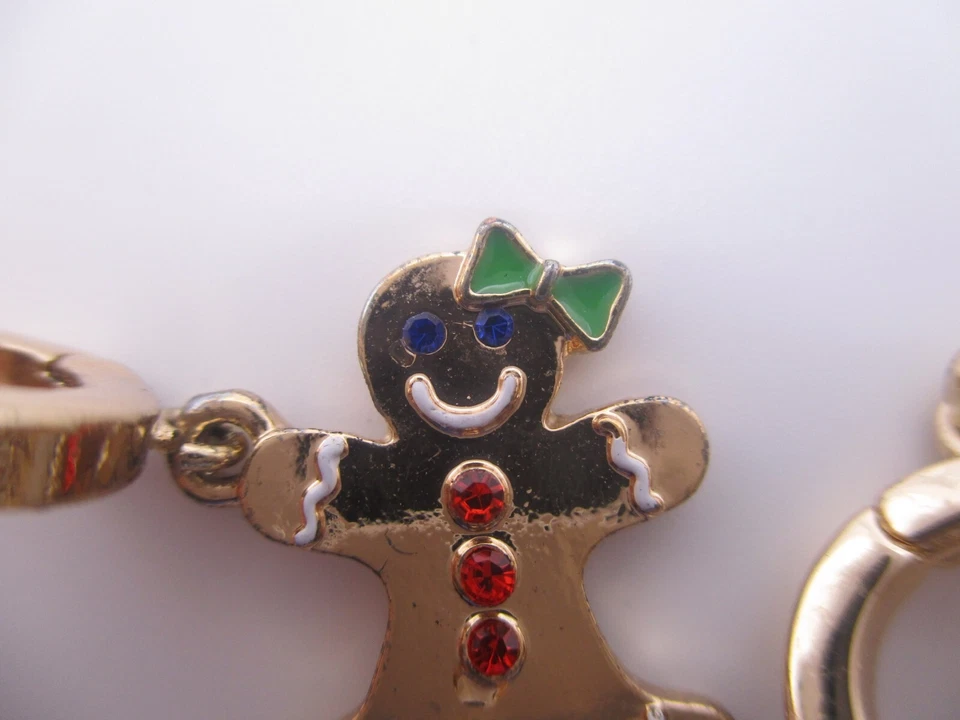 Betsey Johnson Pan de Jengibre Niña Navidad Huggie Gota Pendientes Colgantes E17 Foto 2 de 4