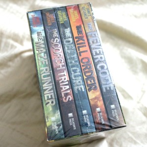 Brand New Maze Runner Series Paperback Box Set Of 5 Books James Dashner Nib Ebay
