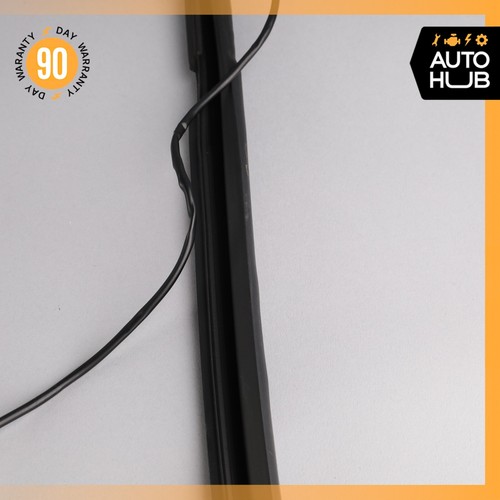 03-13 Maserati Quattroporte M139 Front Left Side Window Weather Strip Seal OEM - Picture 14 of 18