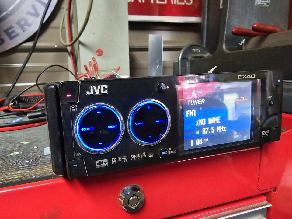 JVC KDAVX1 EXAD MP3 DVD CD Radio player Multimedia motorized panel Old