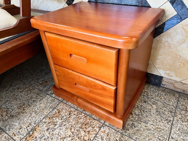 Picture 2 of 9