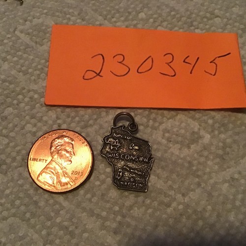 Sterling Silver Bracelet CHARM WISCONSIN State Map Travel Souvenir Charm Pendant