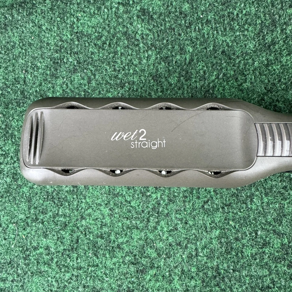 Plancha plana Remington Wet 2 recta 1 3/4 pulgadas⁰a negra y verde Foto 2 de 4