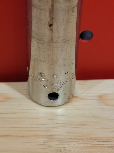 Mac Tools USA 1/2" Drive 11/16" 12-Point Deep Chrome Socket VD222 - Picture 2 of 24