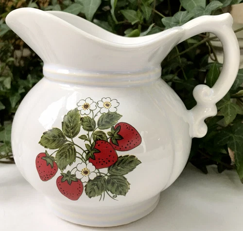 Vtg 1979 McCoy Pottery Strawberry Country Design Antique White 5" H Pitcher 7528