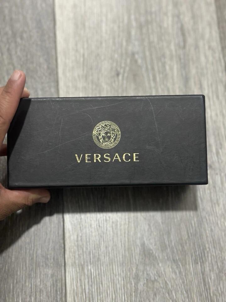 Óculos de sol masculino retrô Versace Medusa - Imagem 3 de 4