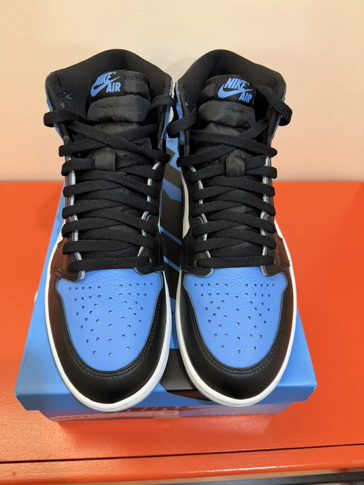Air Jordan 1 Retro OG Puntera Alta UNC Talla 10.5 Foto 4 de 4