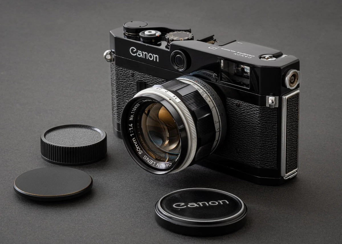 Canon F-1 (early) Argentique Avec FD 50mm 1.4 SSC - N Comme Neuf Avec Sangle - Japon