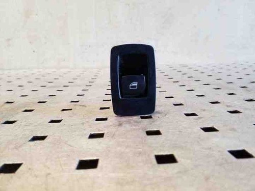 BMW 3 Touring E91 Schalter für Fensterheber hinten links 6935534 26150601