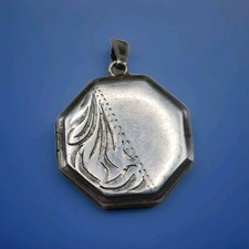 Vintage Sterling Silver Pretty Octagonal Locket Pendant