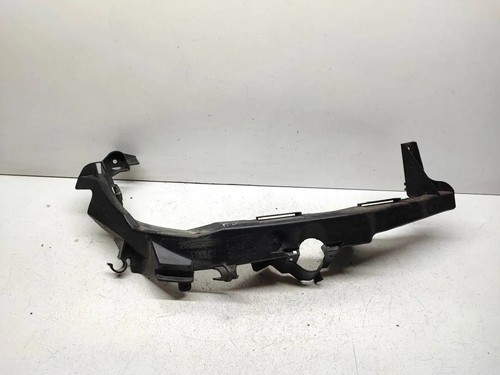 BMW 3 E90 Rechte Scheinwerferhalter 7138402 2.00 Diesel 2010 33642550