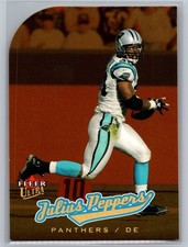 2005 Fleer Ultra - Julius Peppers #13 Gold Medallion