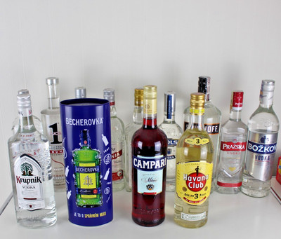 Spirituosen Vodka, Rum, Becherovka u.v.m / Versiegelte Ware