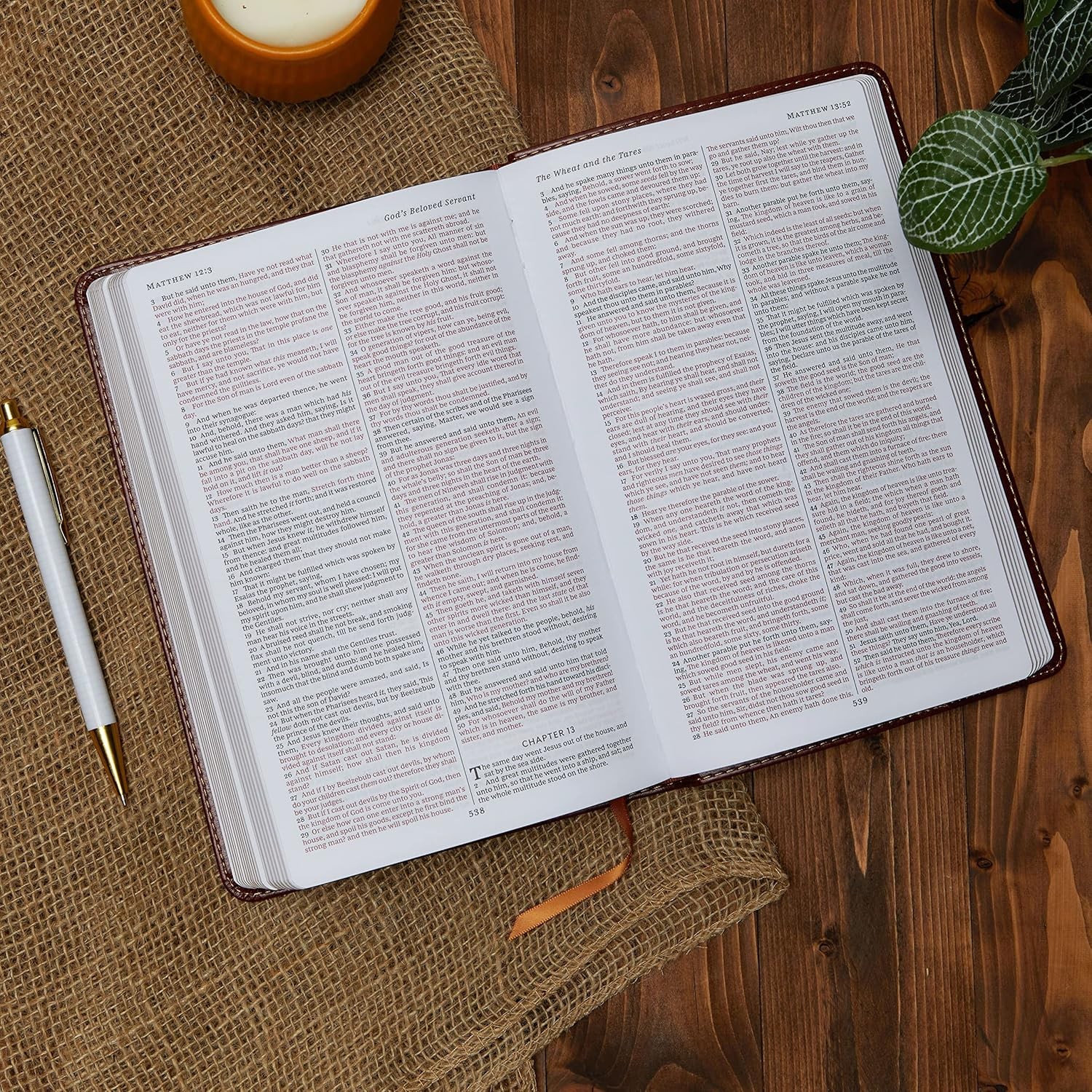 KJV Holy Bible: Black Leather-Look, Red Letter, Comfort Print Edition ...