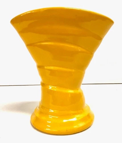 Bauer Vintage Fan Vase California Matt Carlton Pottery