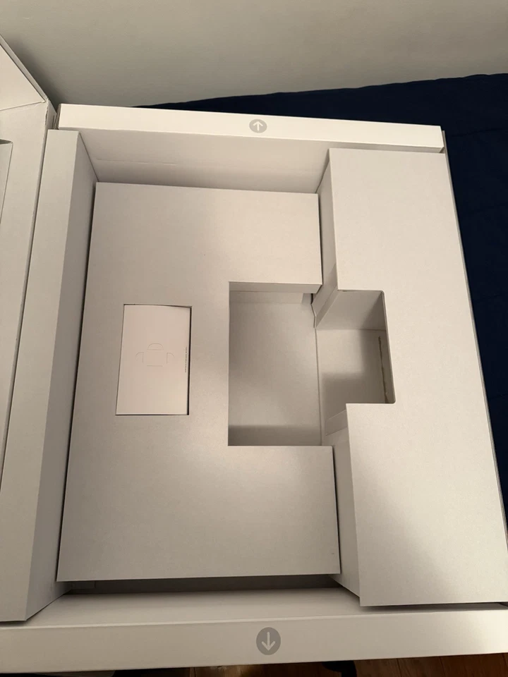 Apple iMac Studio Display 27" Monitor A2525 -EMPTY BOX ONLY No Monitor Included - Image 3 of 4