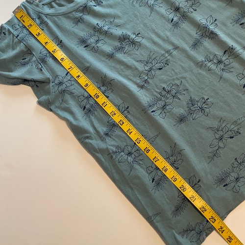 C & C California Hibiscus Tee Womens Medium Green & Navy Flutter Sleeve Top - Picture 7 of 7