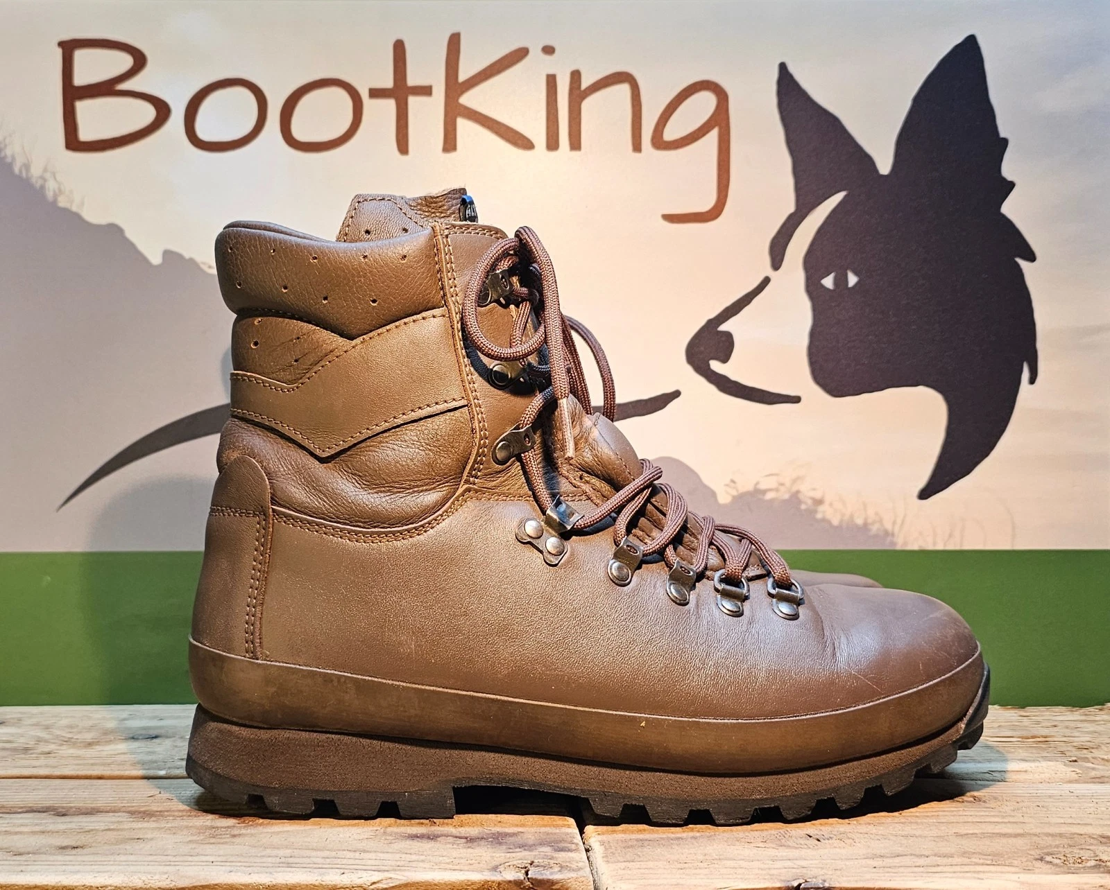 Altberg Defender lightweight Hiking, Fishing, Walking, any activity Boots UK 9 M