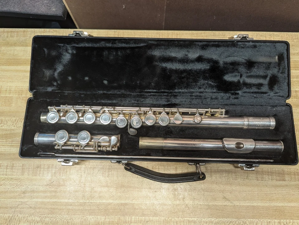 Gemeinhardt 72SP Flute Silver With Gold Lip Cleaning Rod and Original Hard Case - Image 4 of 4
