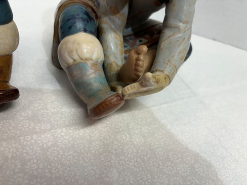 Lladro Figurines Retired Inuit "Cold Feet #2158 & "Pensive Eskimo" #2157( Set) - Picture 12 of 15
