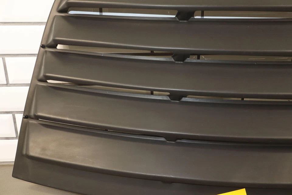 2009 Dodge Challenger SRT-8 Back Window Louvers Aftermarket Foto 3 de 4