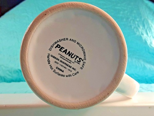 Peanuts LOVE Coffee Mug w/ Wrap Around Design 4.25" Tall 16 oz - Picture 11 of 12