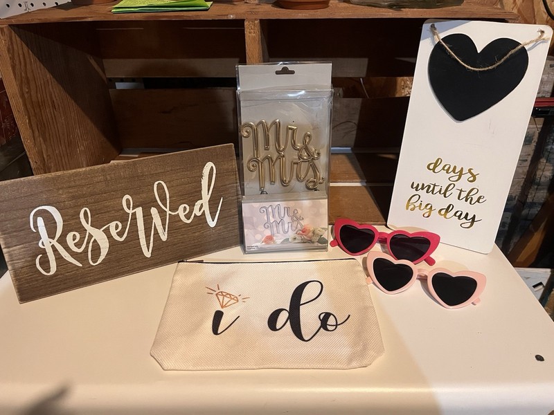 Variety Of Wedding Items /Shower Items And Decorations Lot