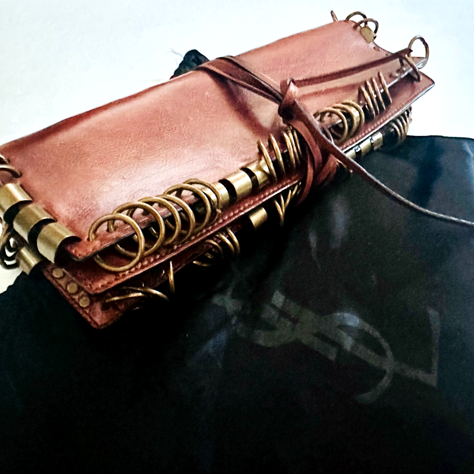 SAINT LAURENT Borsa YSL vintage in pelle pochette marrone mini bag borsa dust bag rettangolare metallo